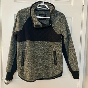 Like new! Abercrombie fleece quarter snap